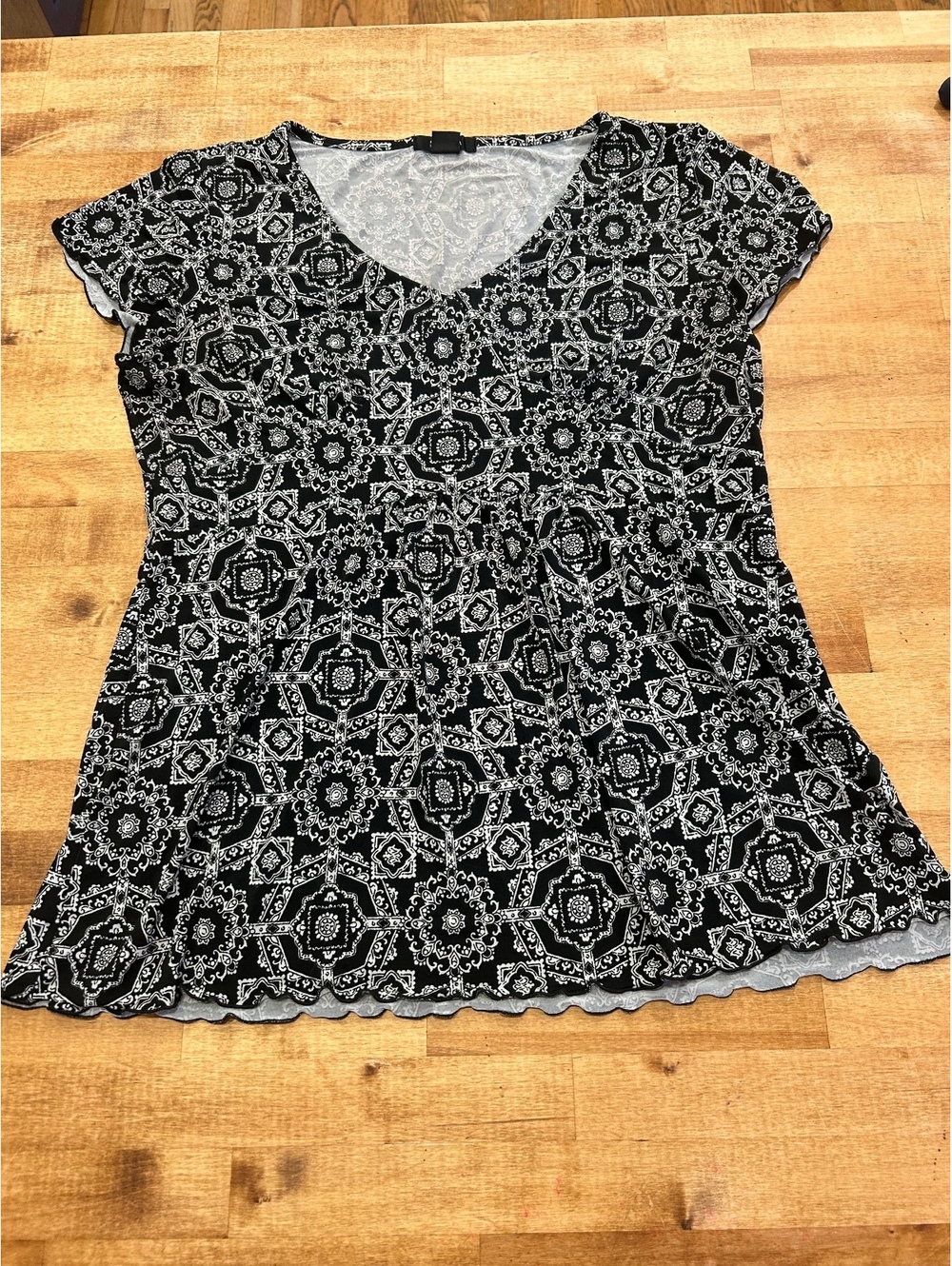 Style & Co. Women's Black and White Patterned Short Sleeve Top, Size Large